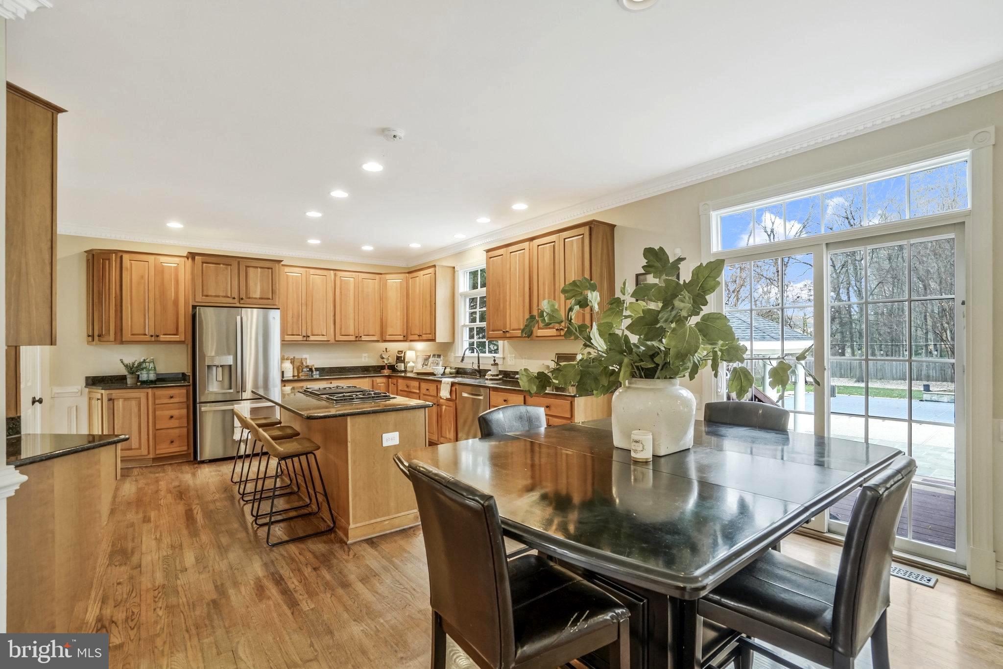 2504 SHERWOOD HALL LANE