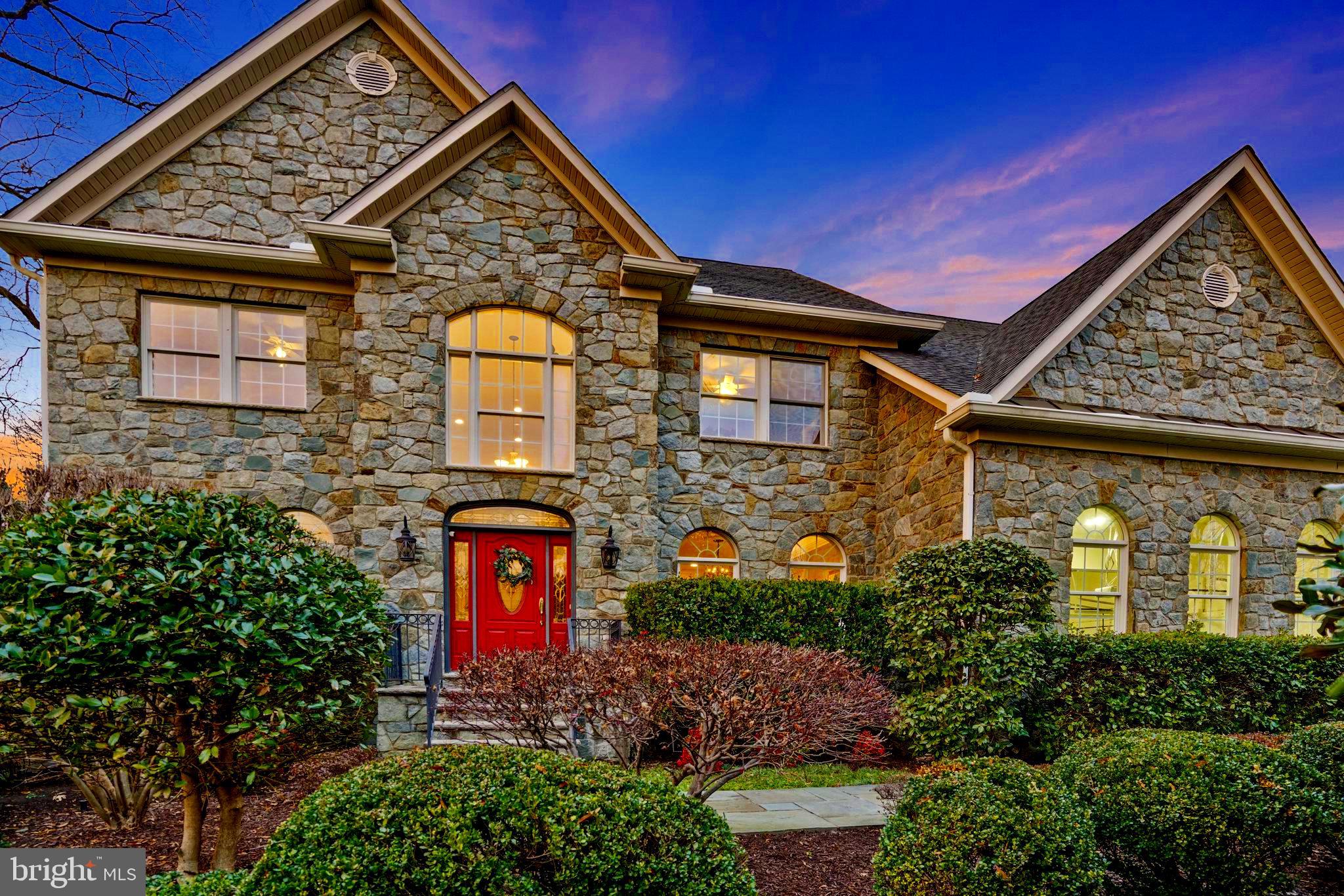 2504 SHERWOOD HALL LANE