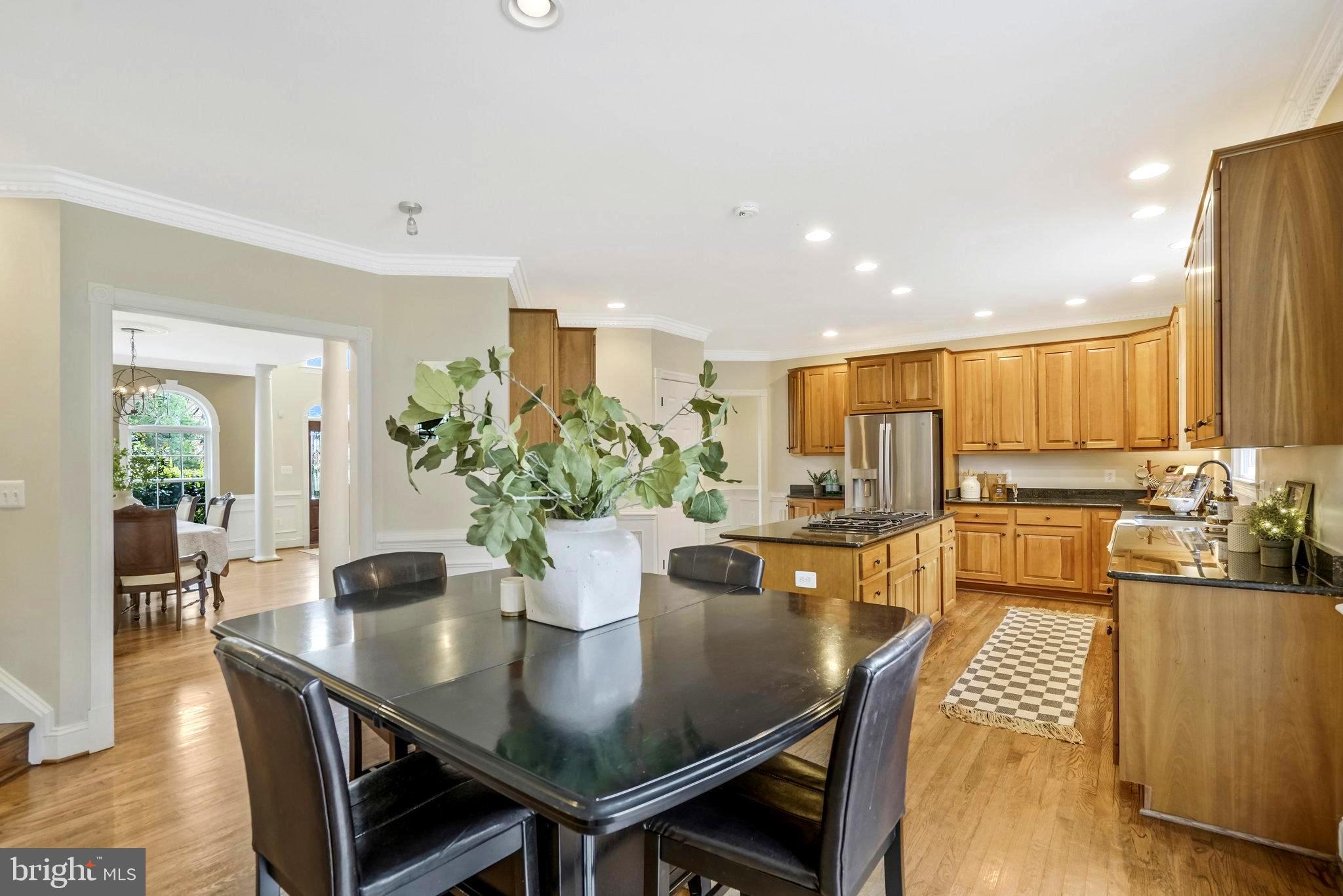 2504 SHERWOOD HALL LANE
