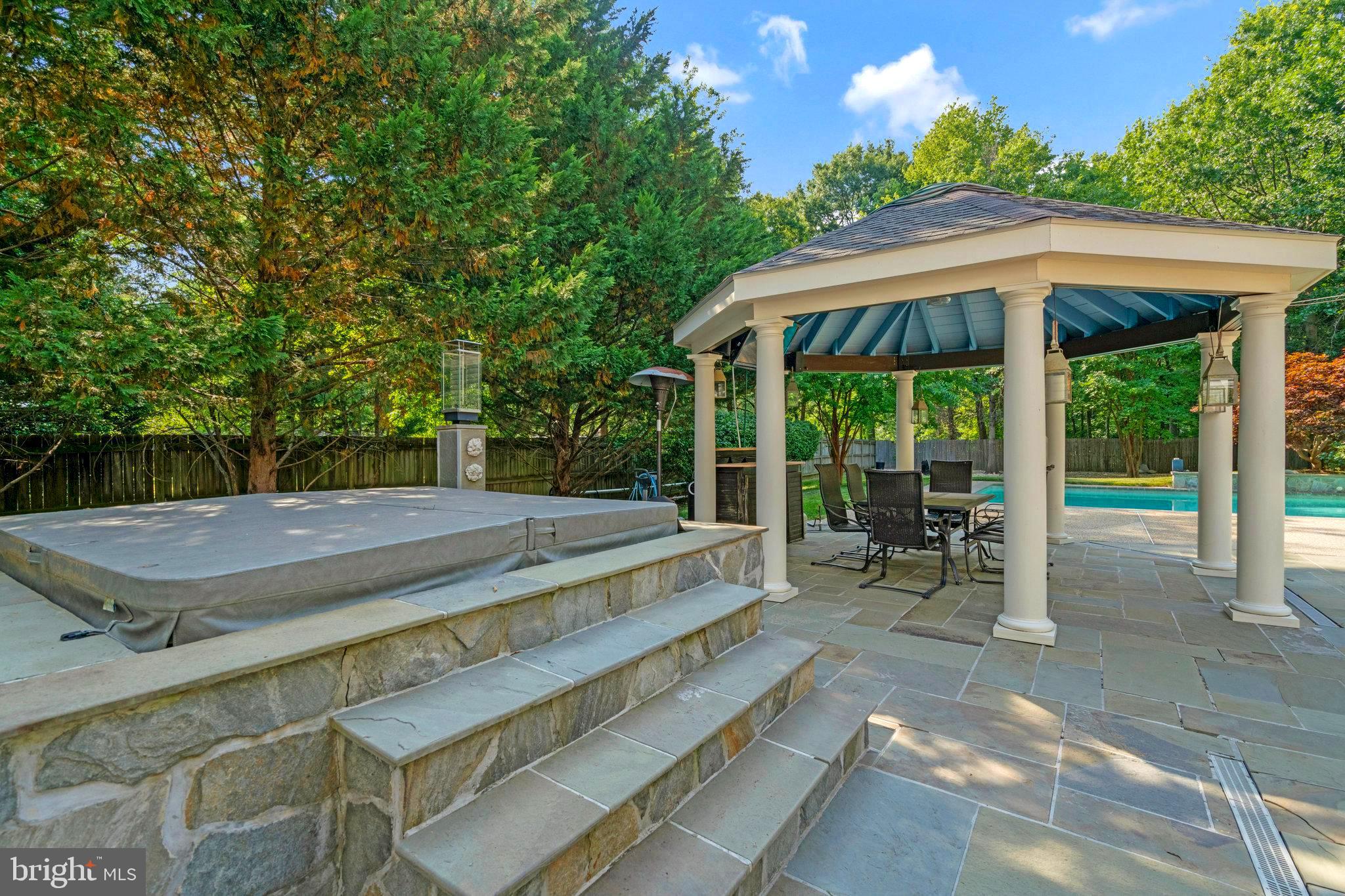 2504 SHERWOOD HALL LANE