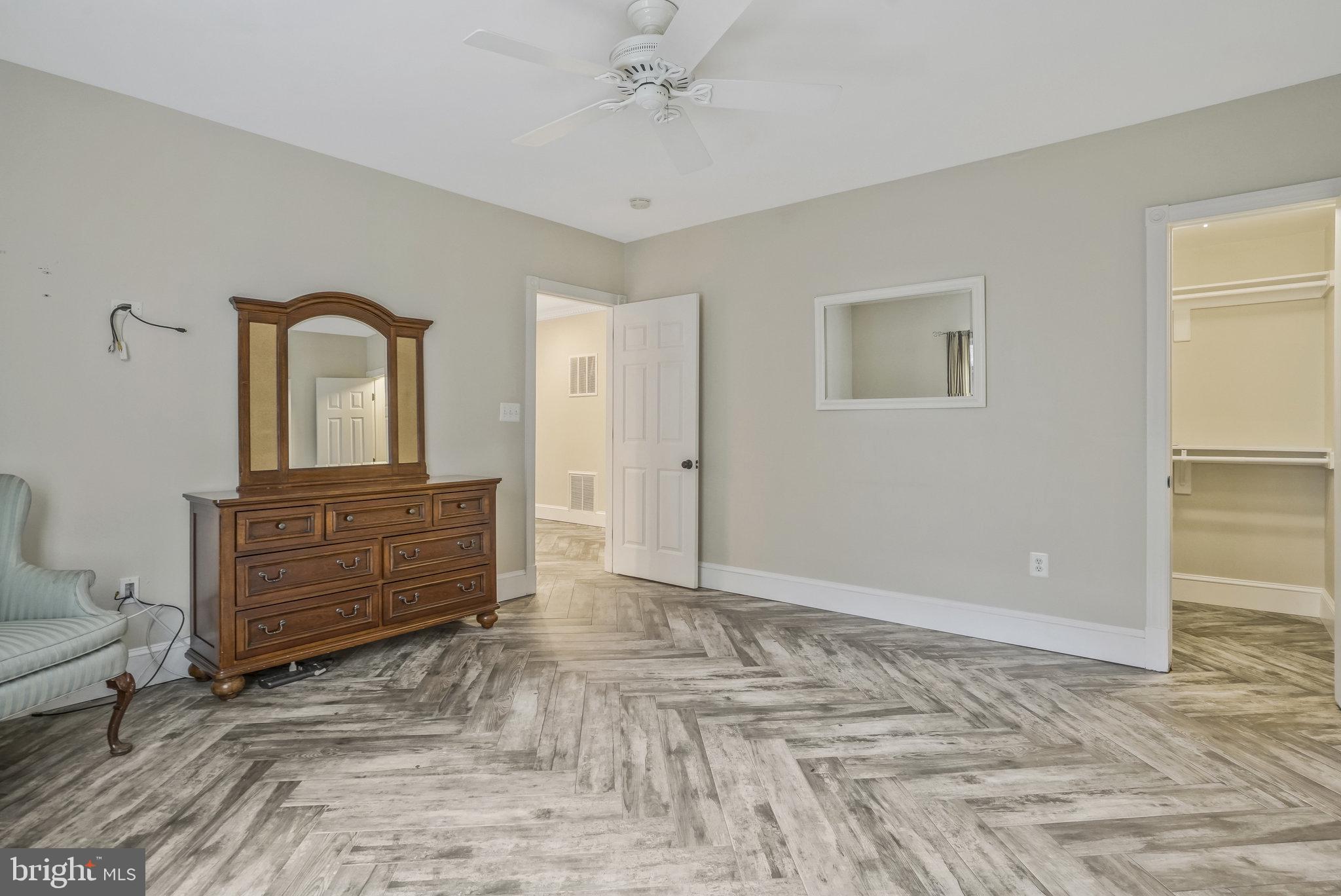 2504 SHERWOOD HALL LANE