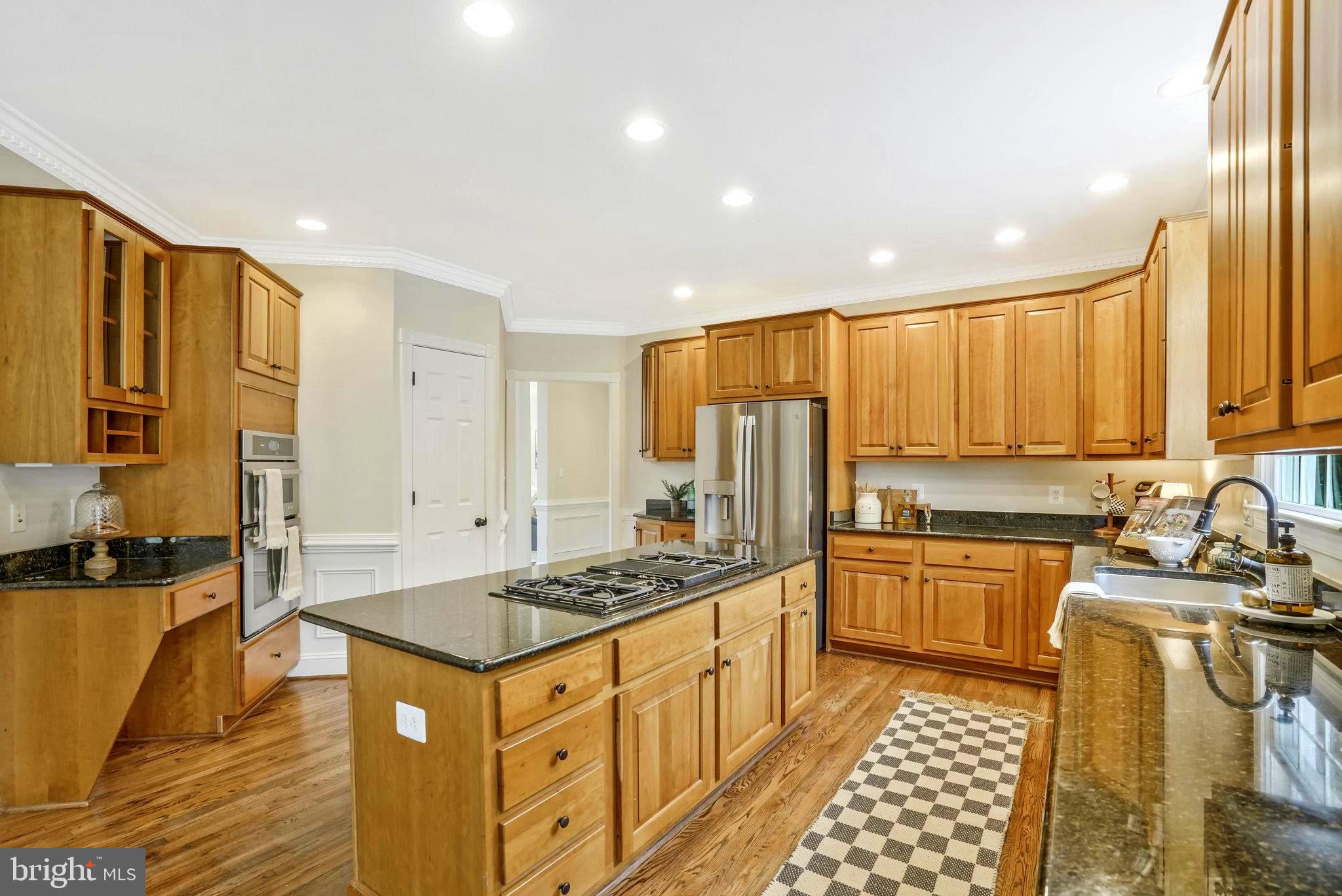 2504 SHERWOOD HALL LANE
