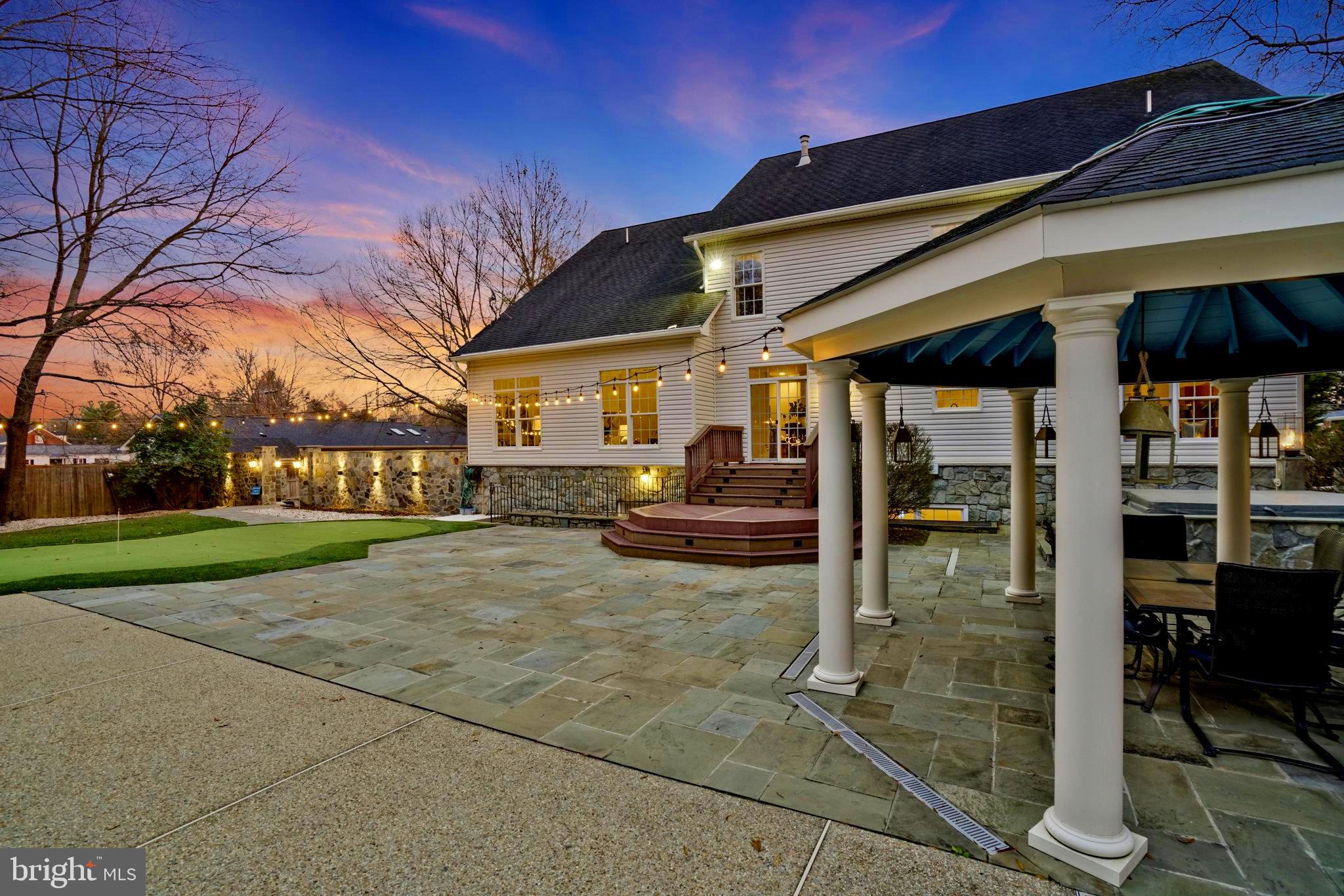 2504 SHERWOOD HALL LANE