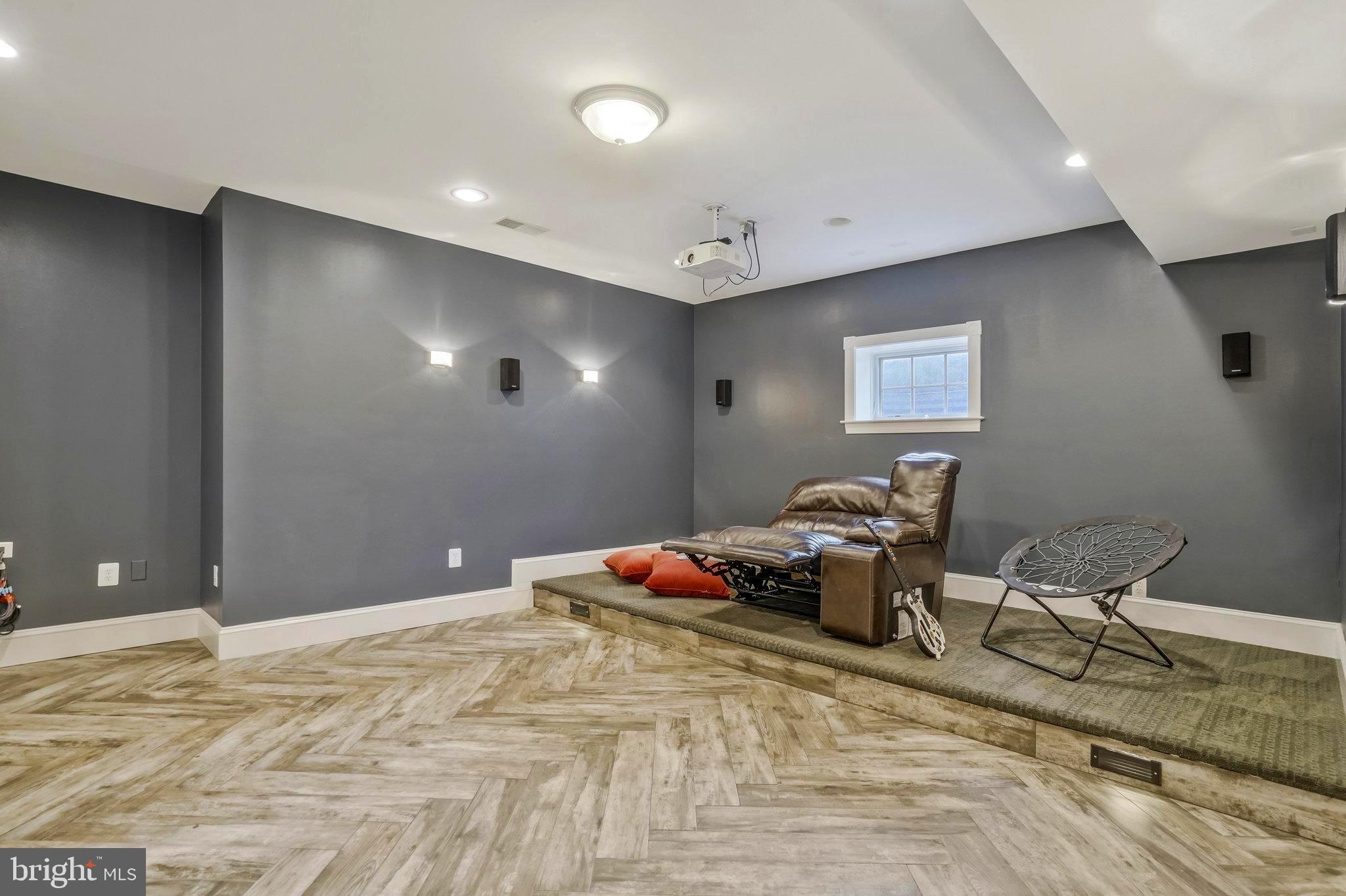2504 SHERWOOD HALL LANE