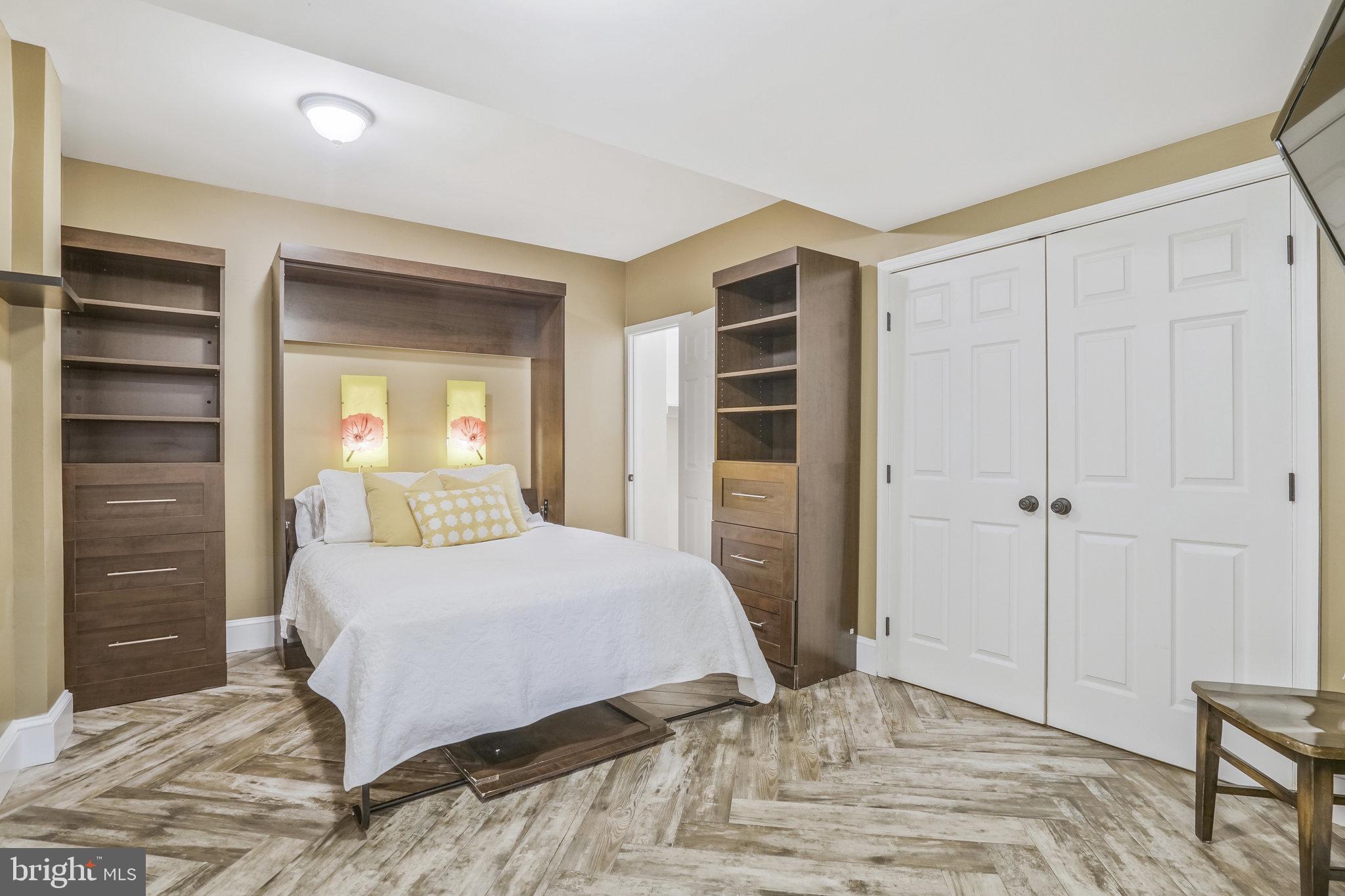 2504 SHERWOOD HALL LANE