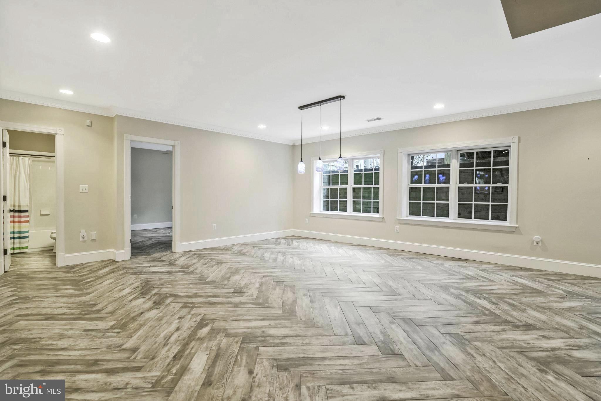 2504 SHERWOOD HALL LANE