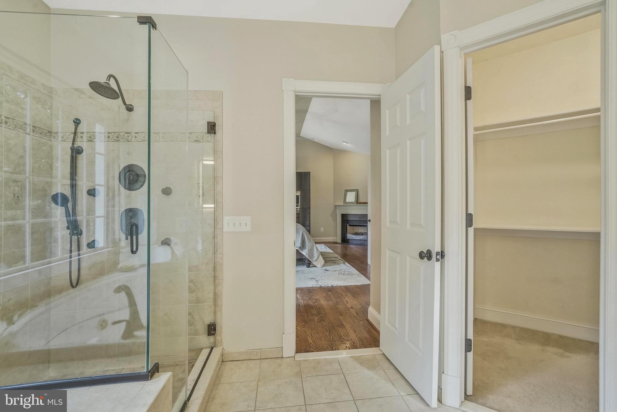2504 SHERWOOD HALL LANE