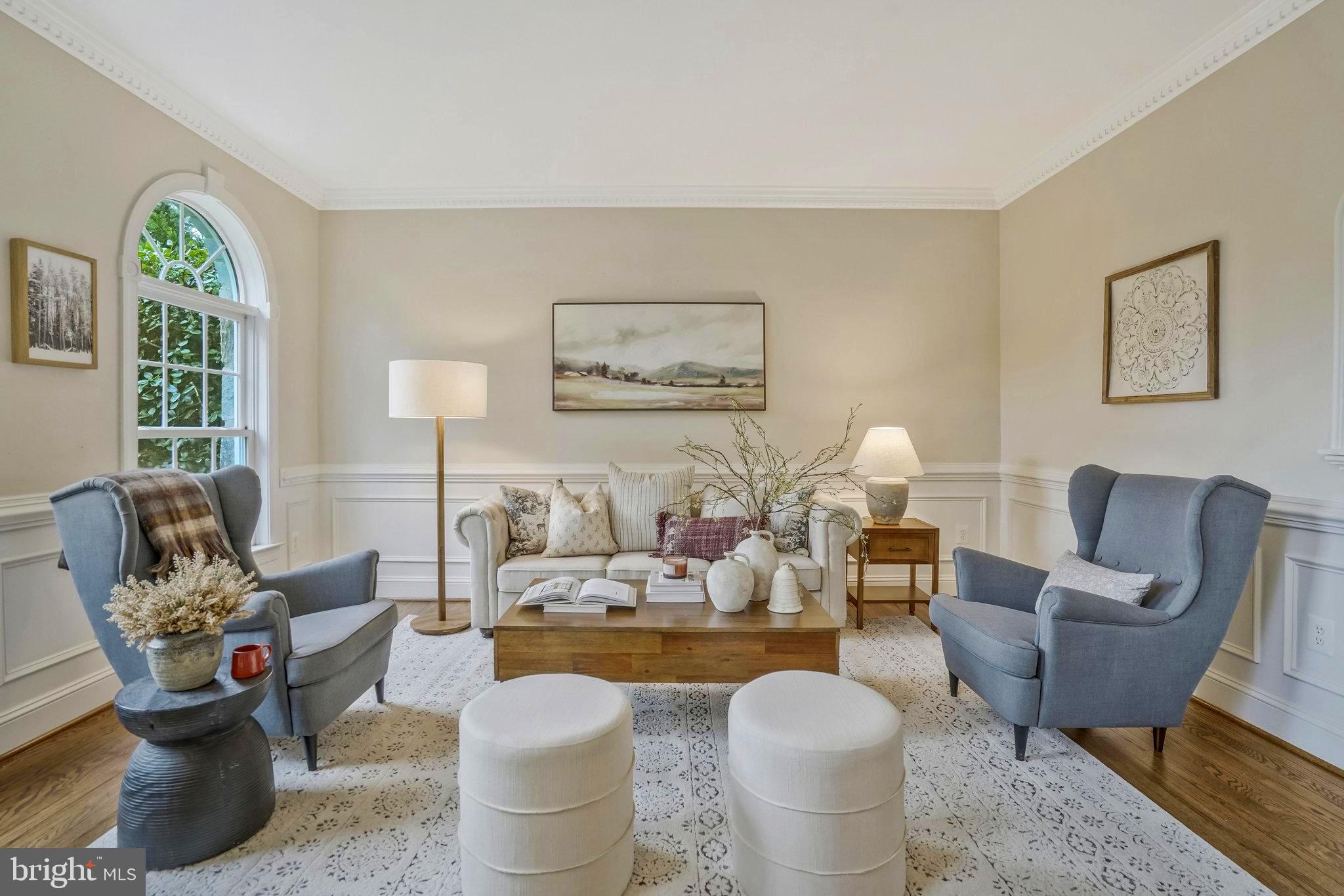 2504 SHERWOOD HALL LANE
