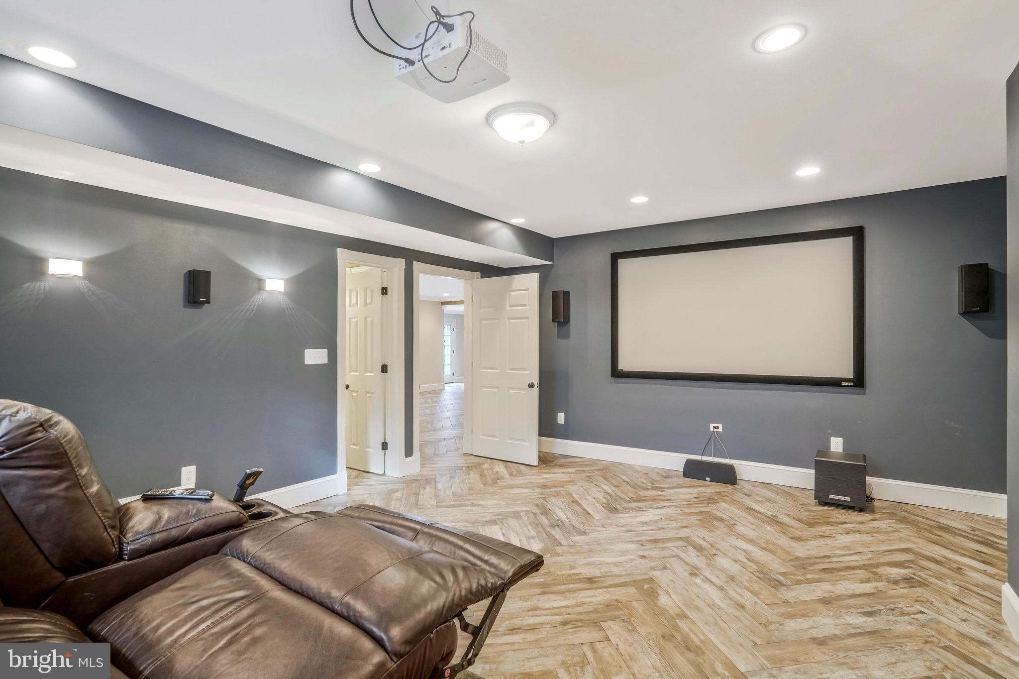 2504 SHERWOOD HALL LANE