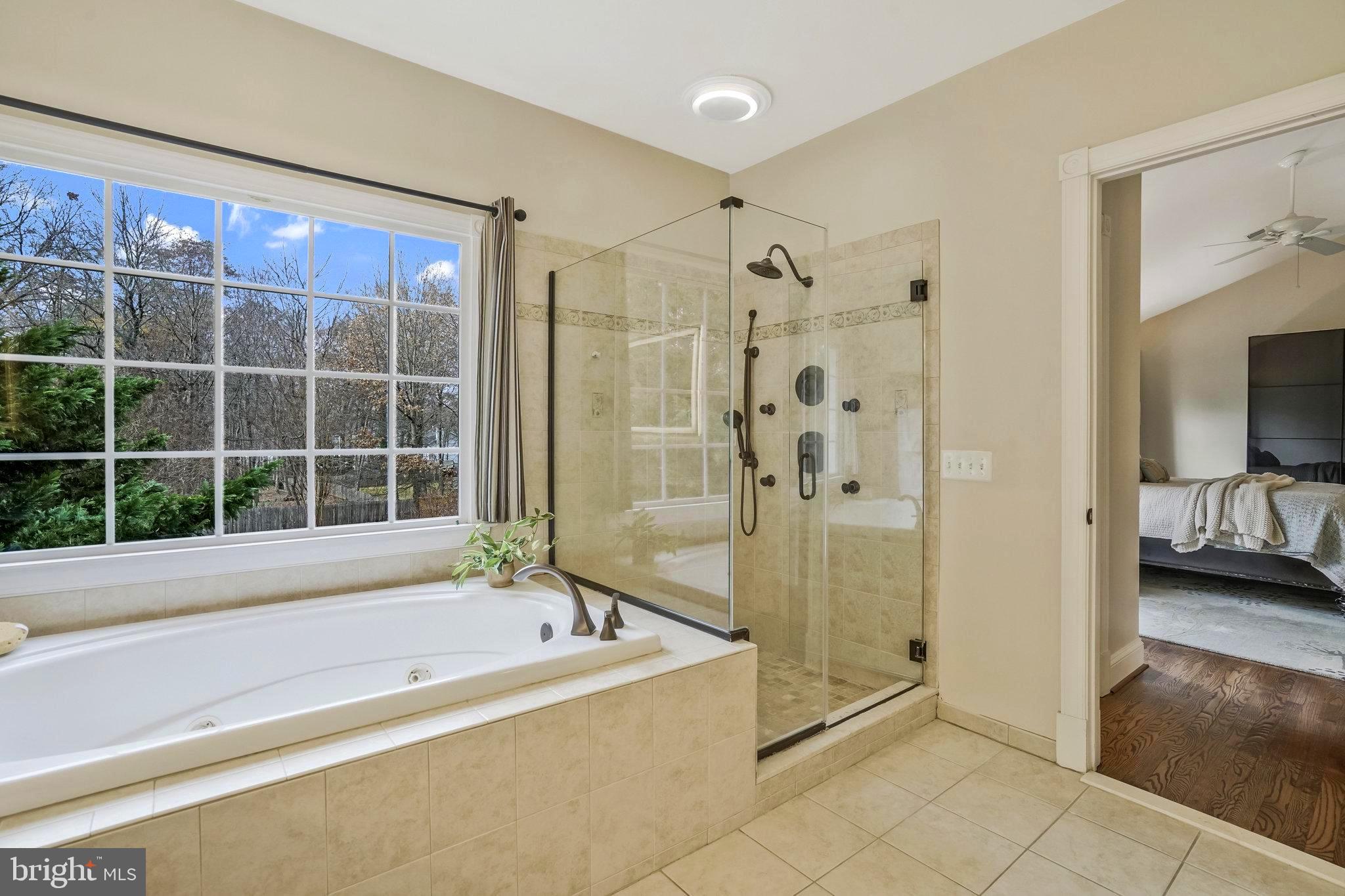 2504 SHERWOOD HALL LANE