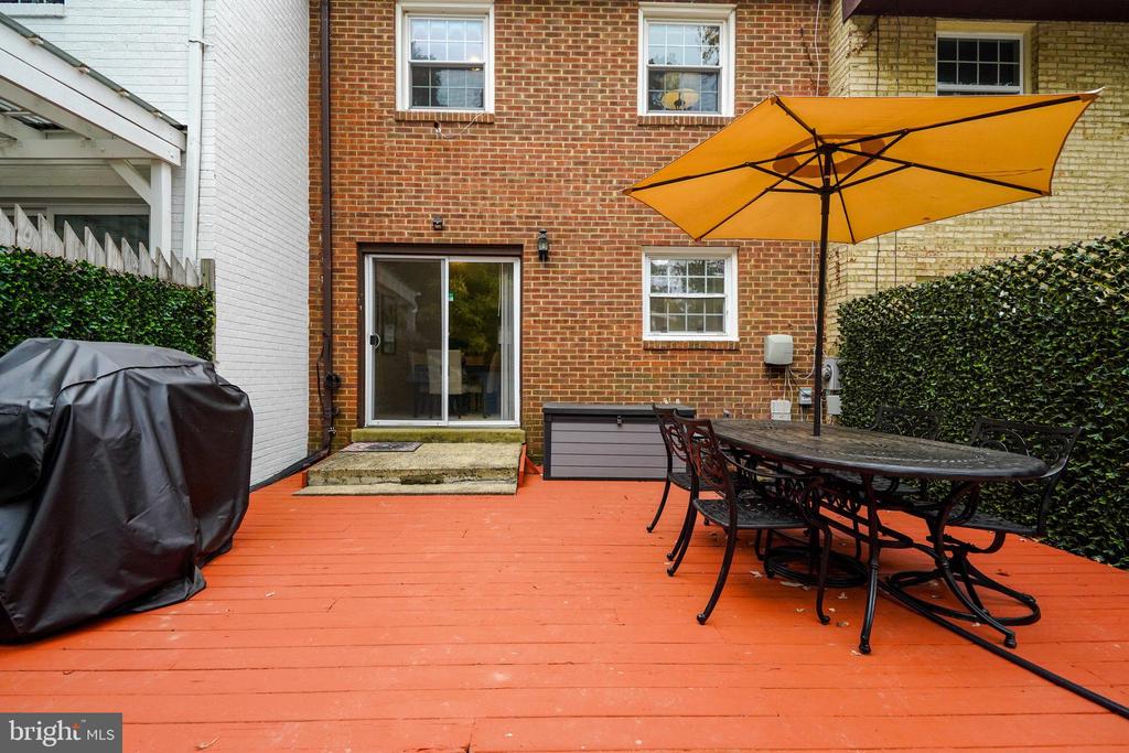 14834 HOXTON SQUARE