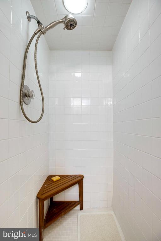14834 HOXTON SQUARE