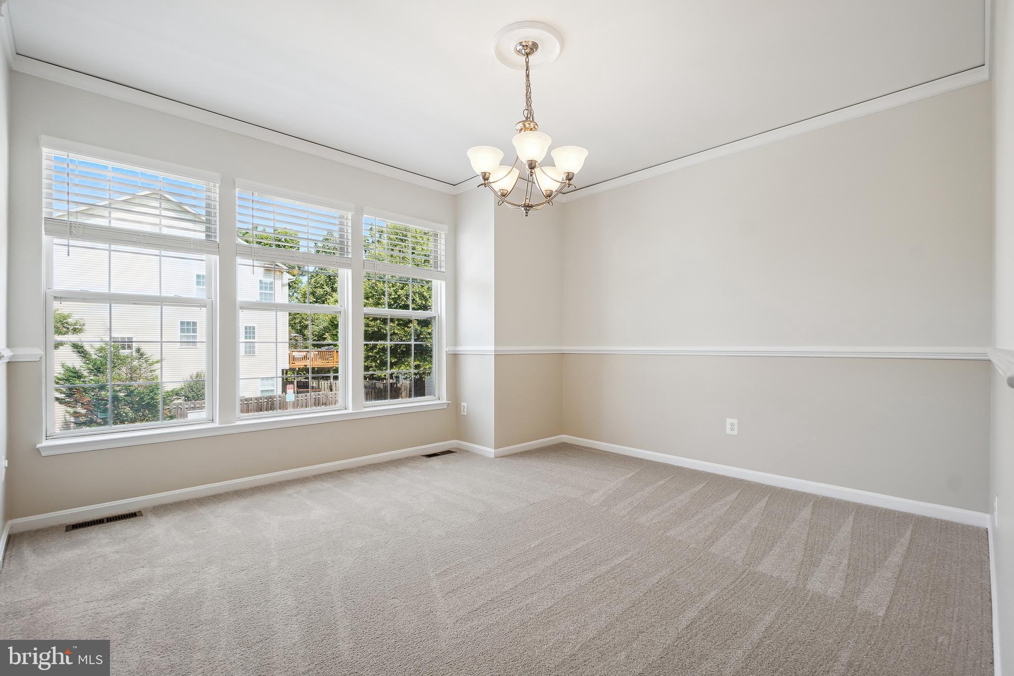 8576 WYNGATE MANOR COURT