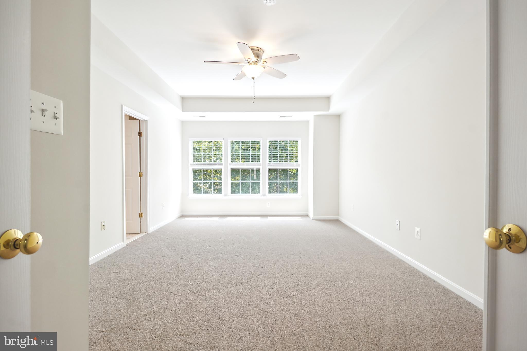 8576 WYNGATE MANOR COURT