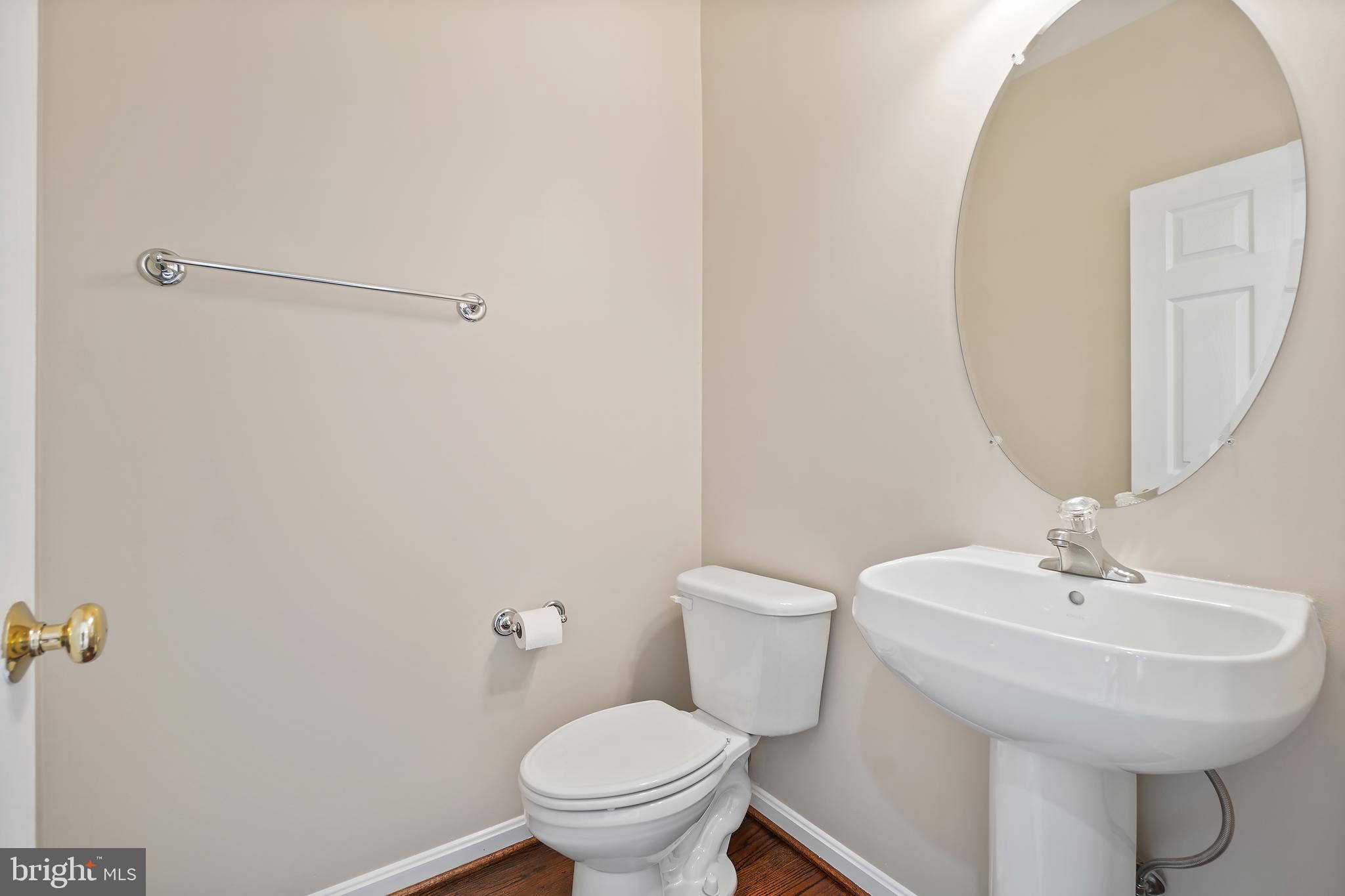 8576 WYNGATE MANOR COURT