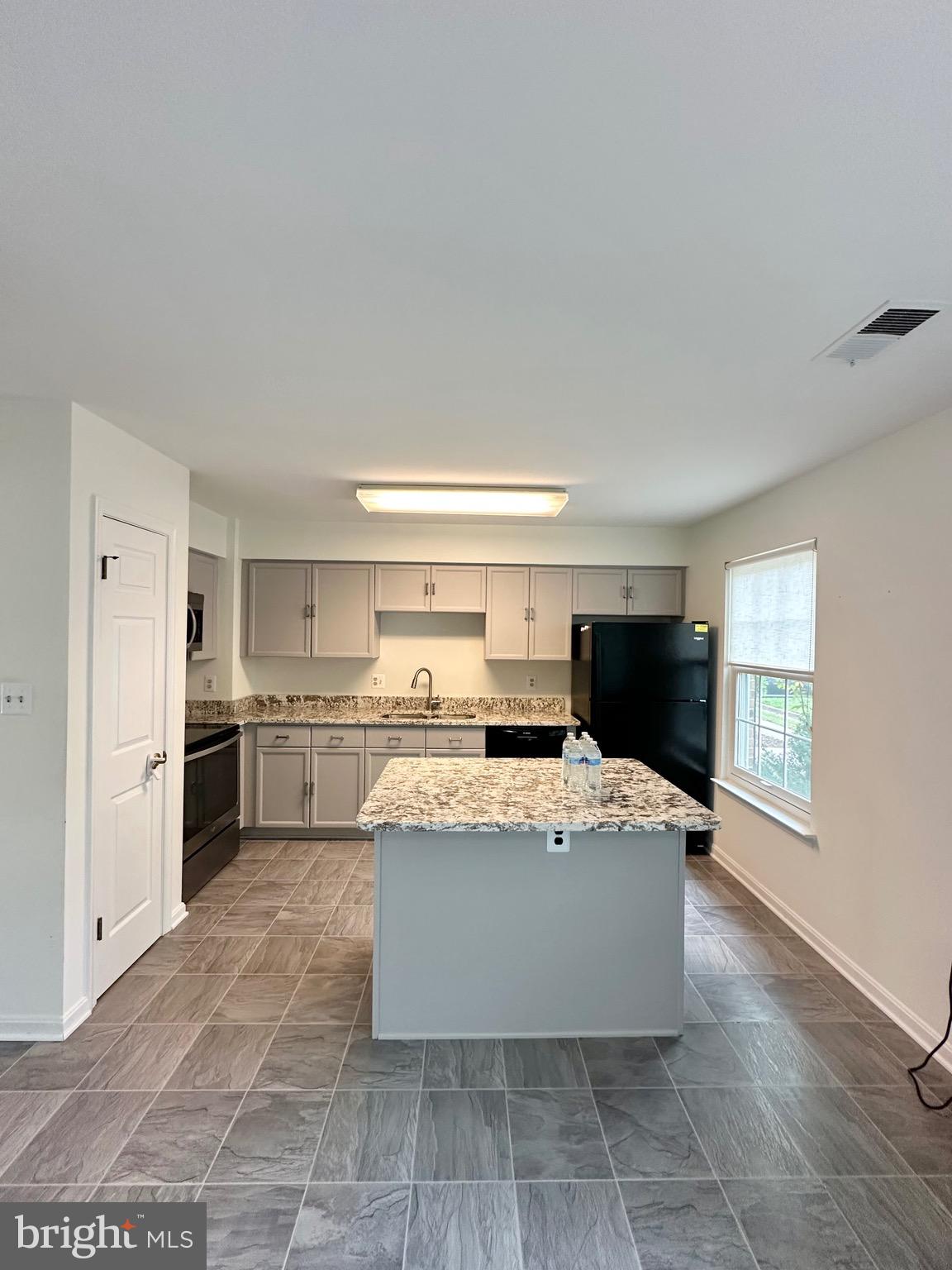6165 CASTLETOWN WAY