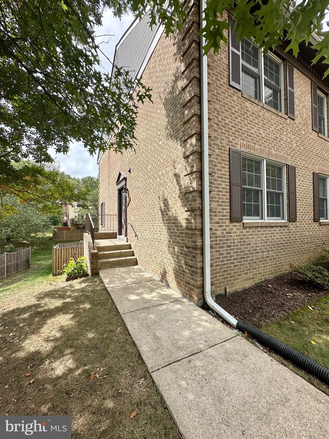 6165 CASTLETOWN WAY