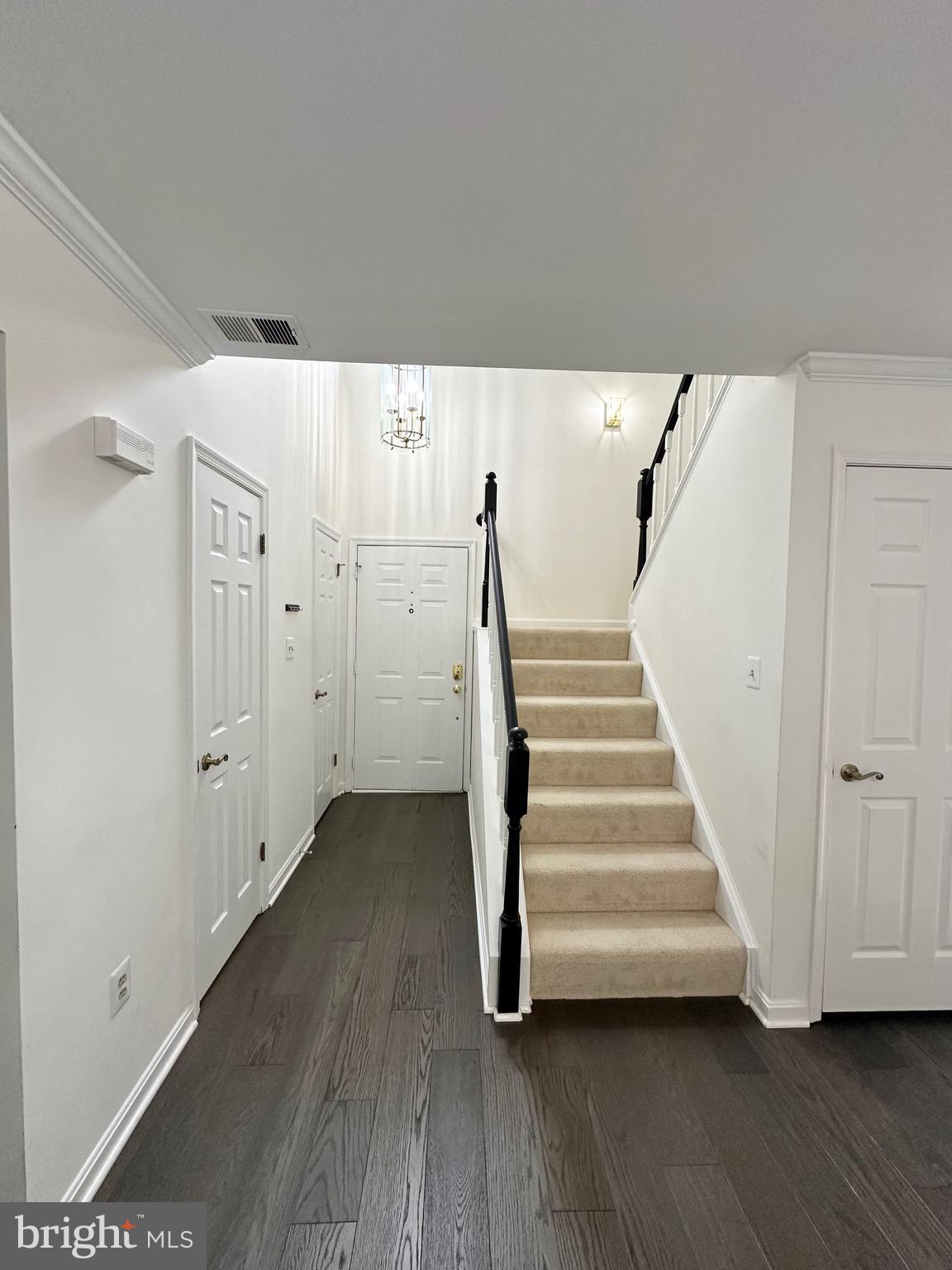 6165 CASTLETOWN WAY