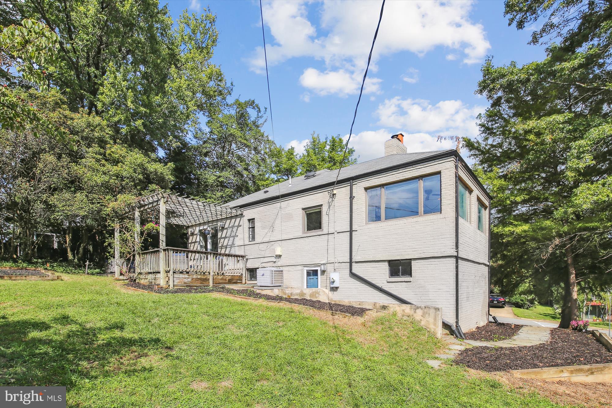 2824 SUMMERFIELD ROAD