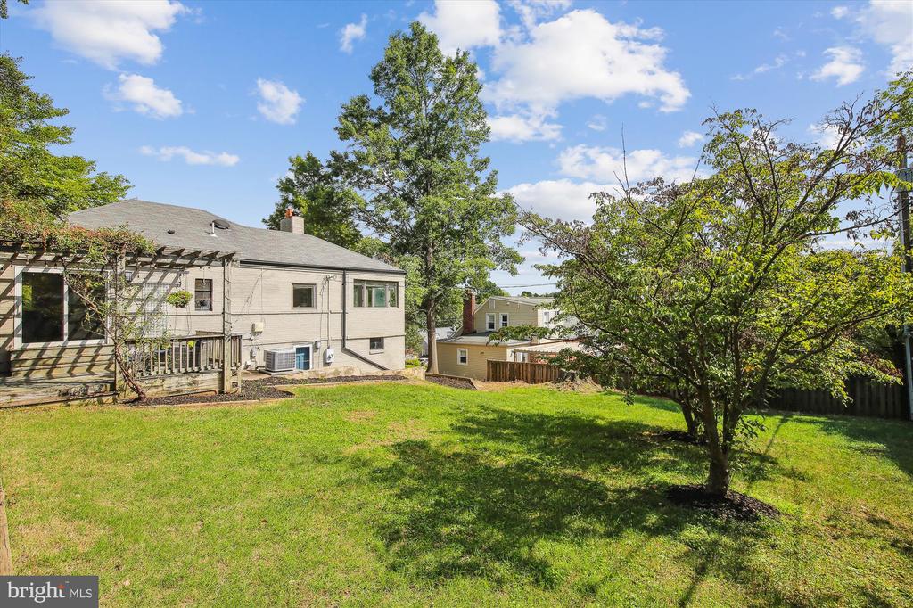 2824 SUMMERFIELD ROAD