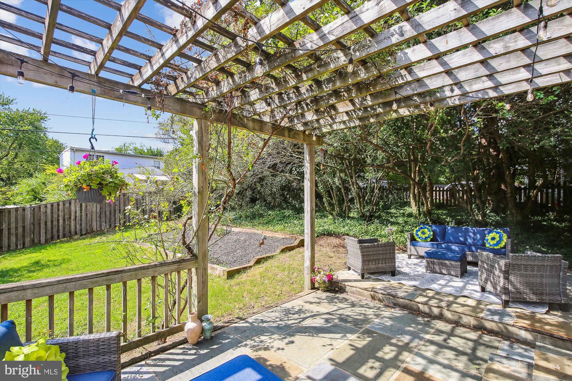 2824 SUMMERFIELD ROAD