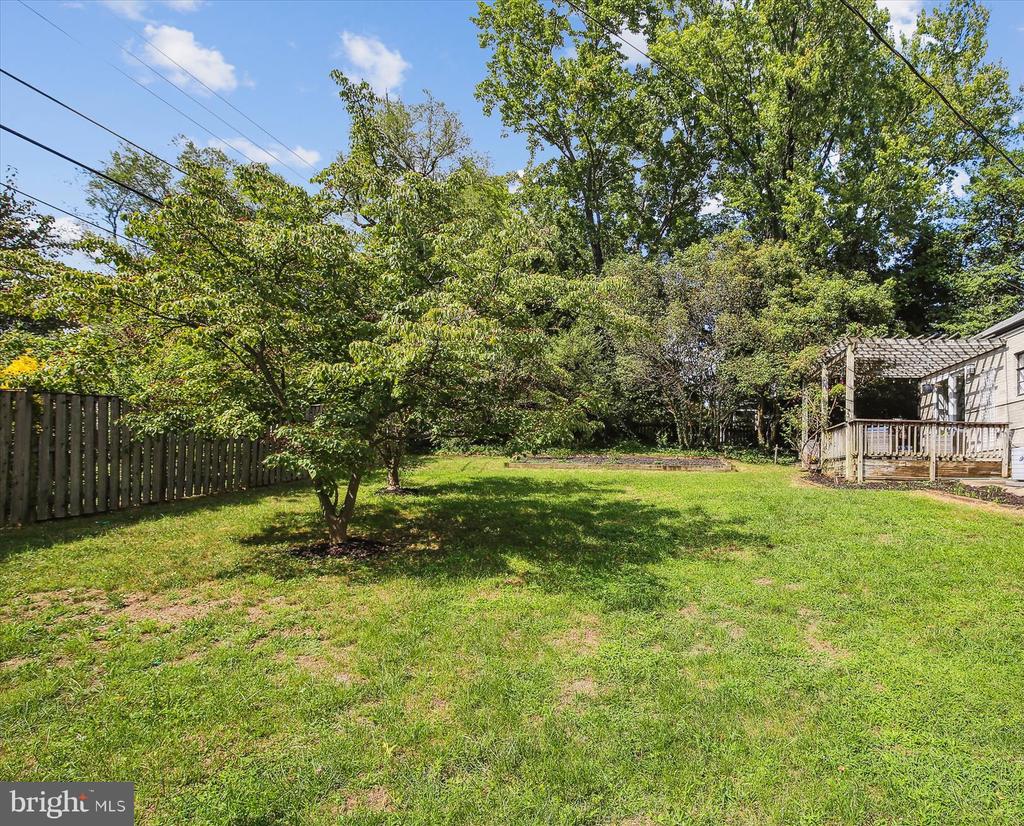 2824 SUMMERFIELD ROAD