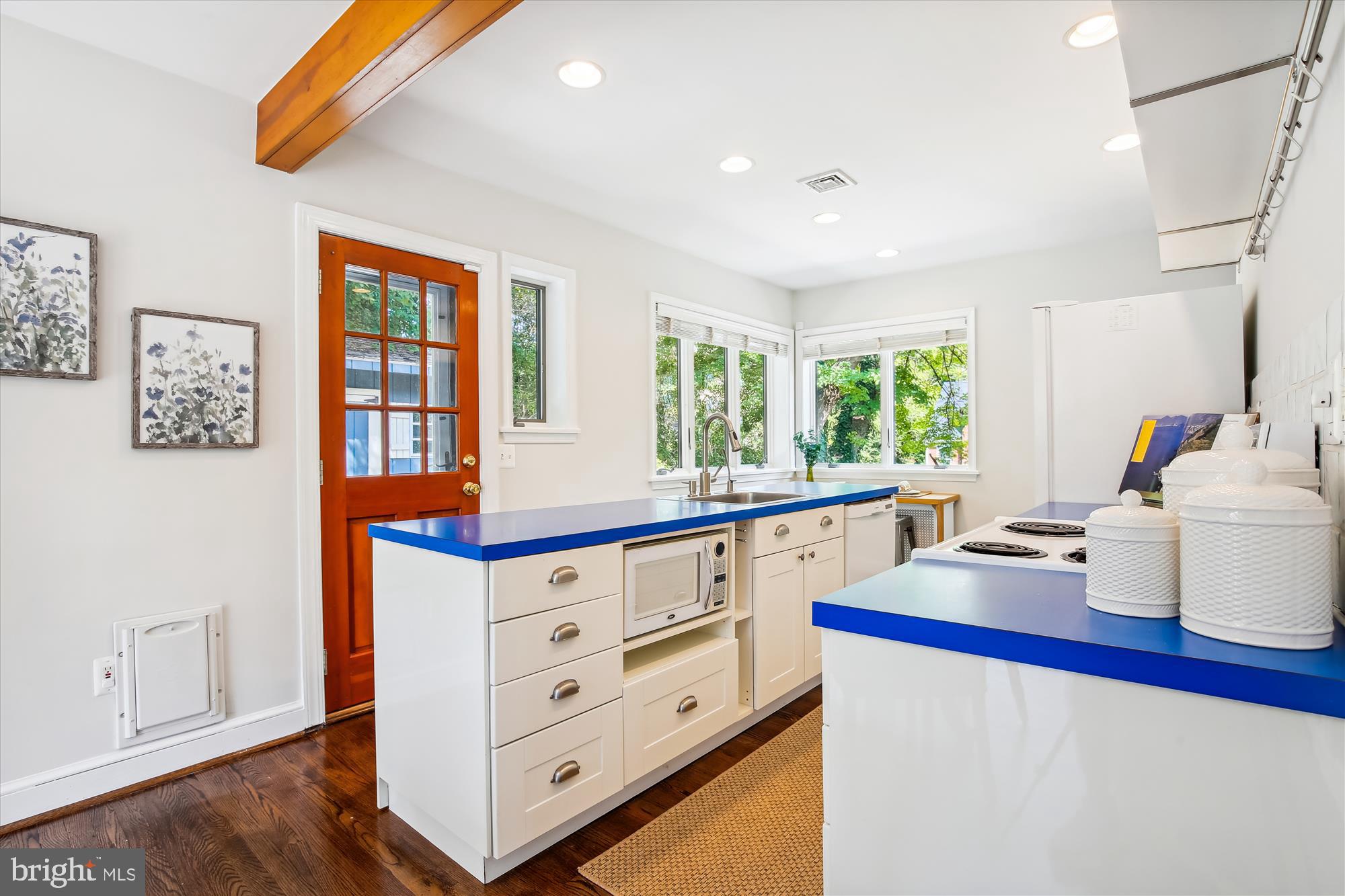 2824 SUMMERFIELD ROAD