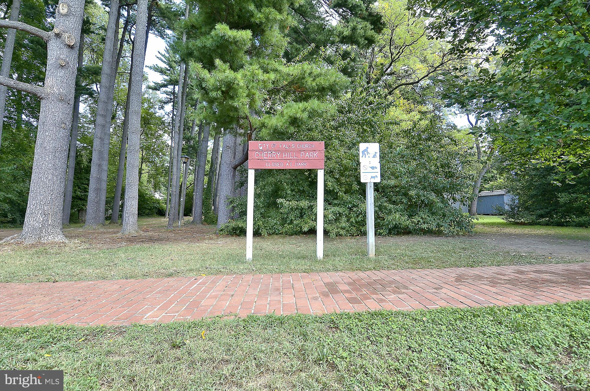 2824 SUMMERFIELD ROAD