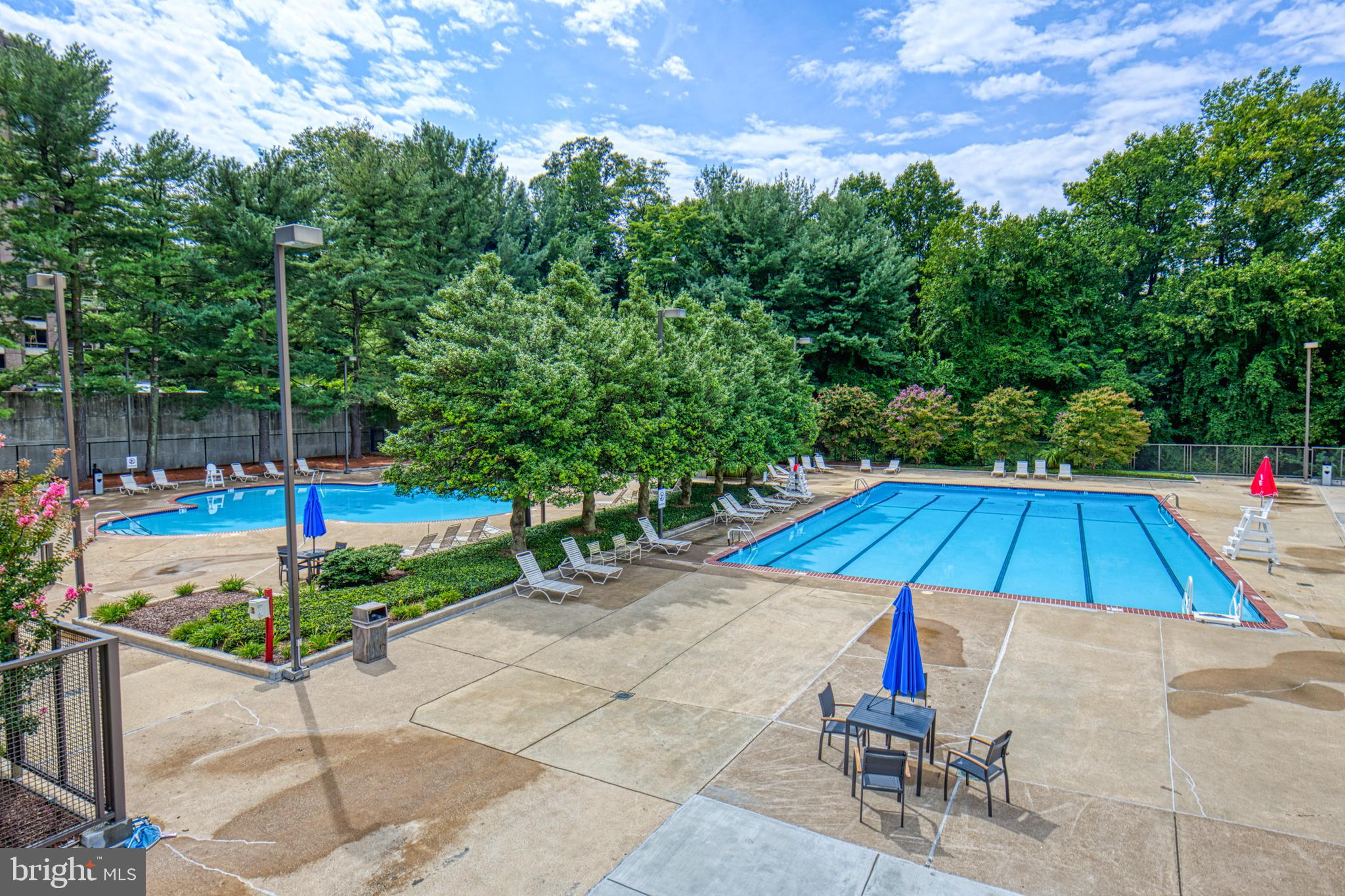 1800 OLD MEADOW ROAD 522