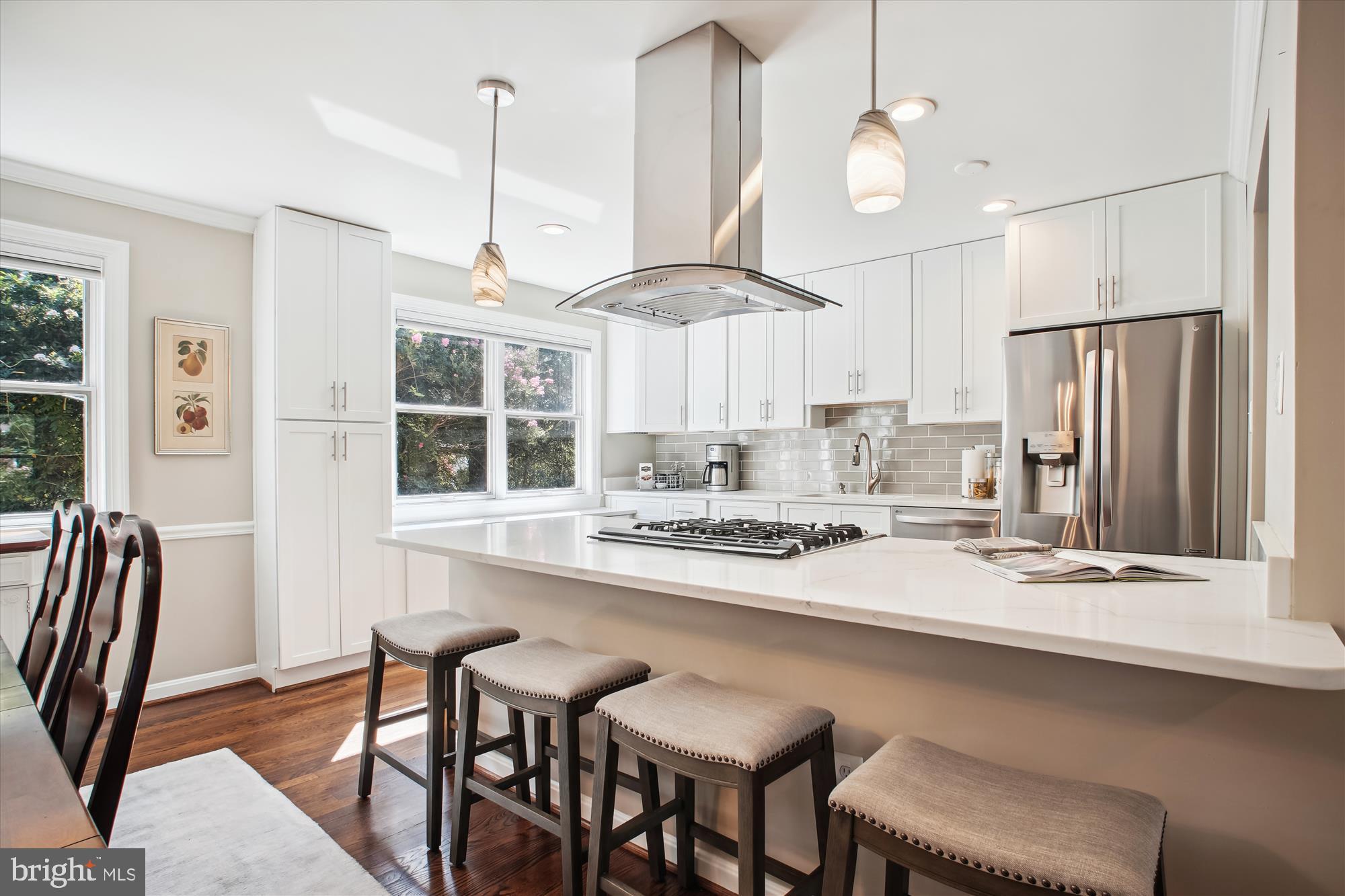 6301 GOLF COURSE SQUARE