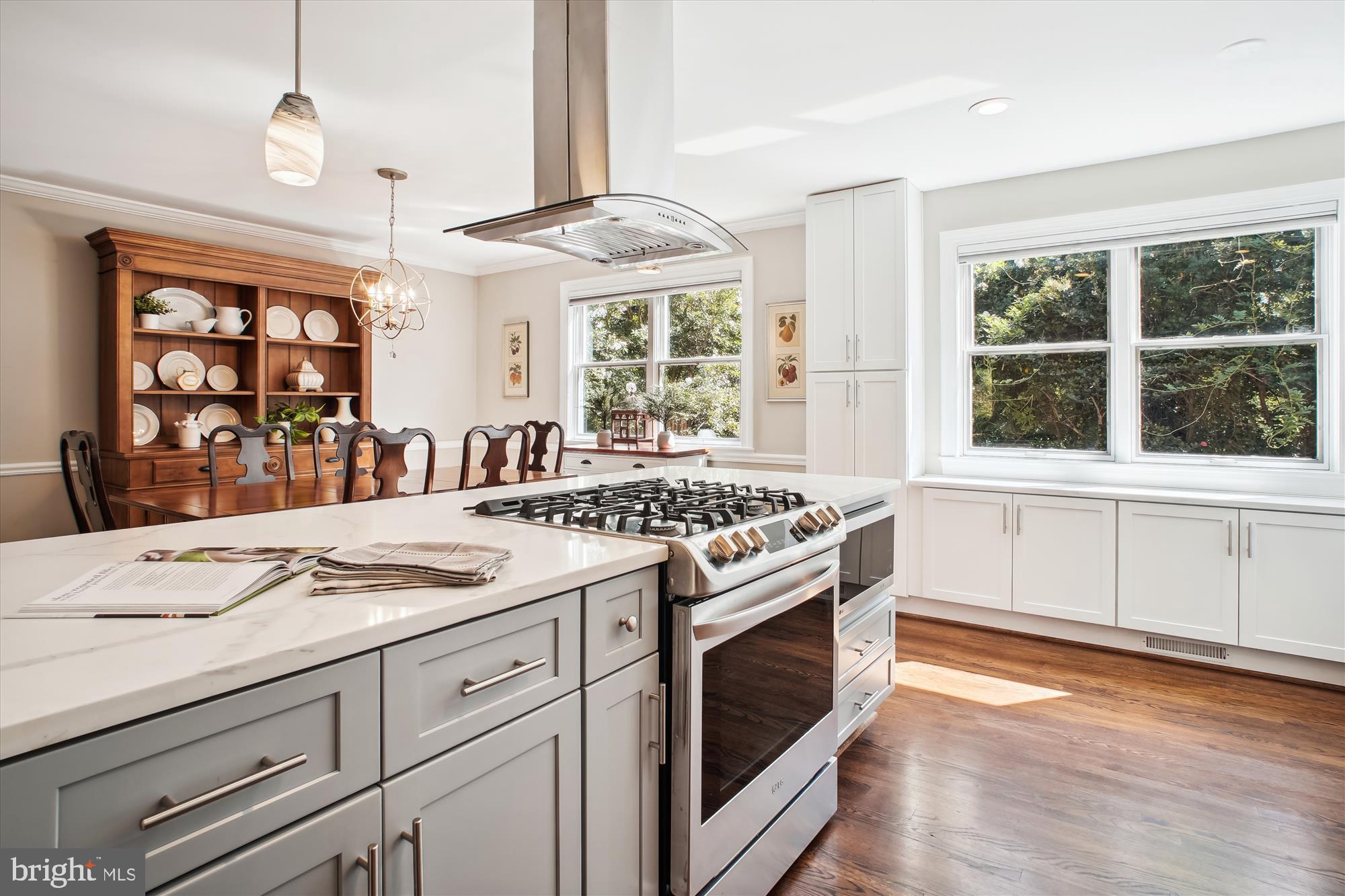 6301 GOLF COURSE SQUARE