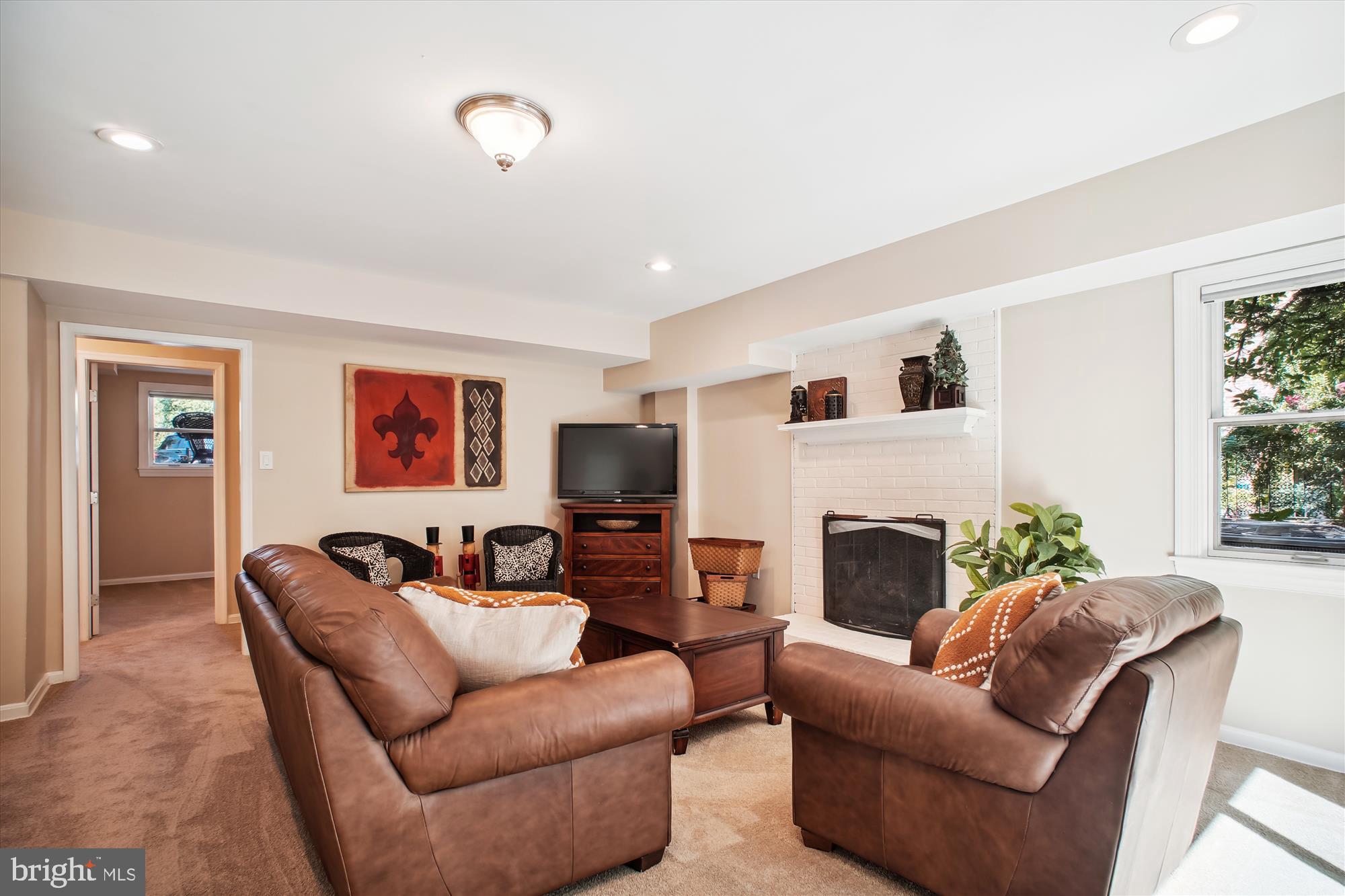 6301 GOLF COURSE SQUARE