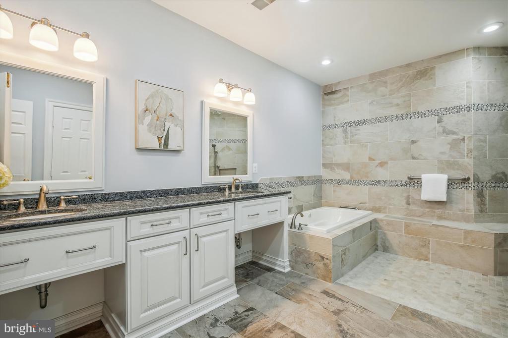 1496 TEAGUE DRIVE