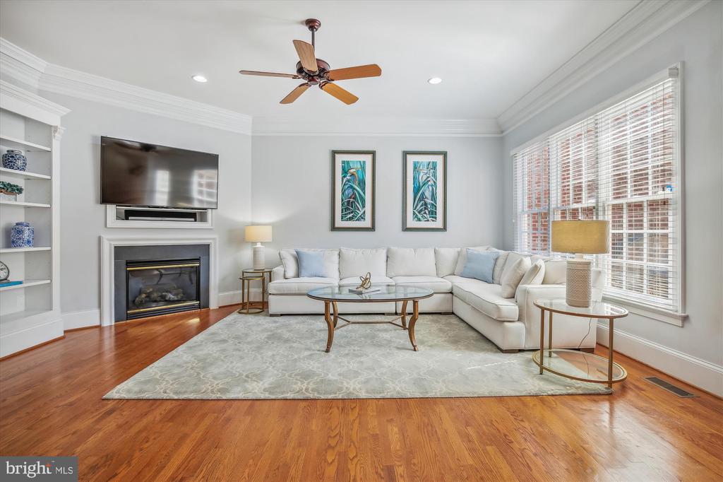 1496 TEAGUE DRIVE