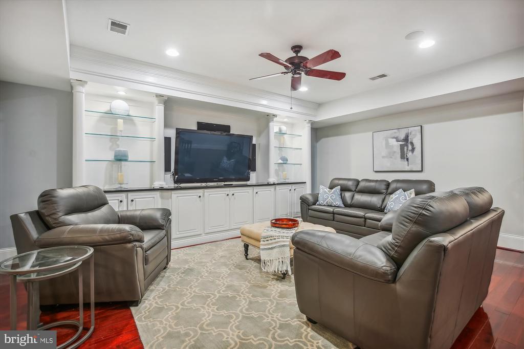 1496 TEAGUE DRIVE
