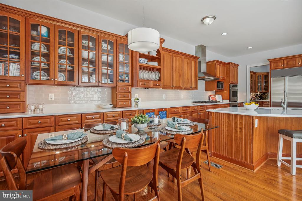 1496 TEAGUE DRIVE
