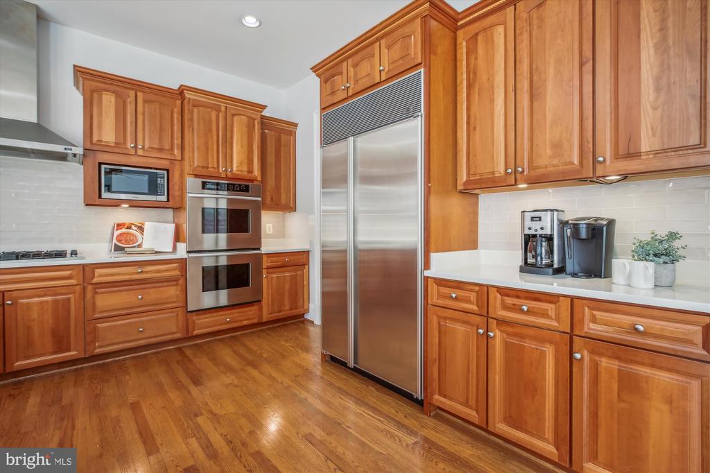 1496 TEAGUE DRIVE