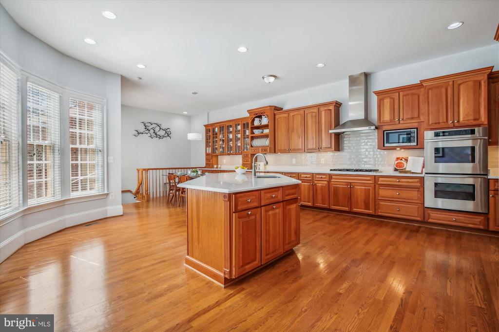 1496 TEAGUE DRIVE