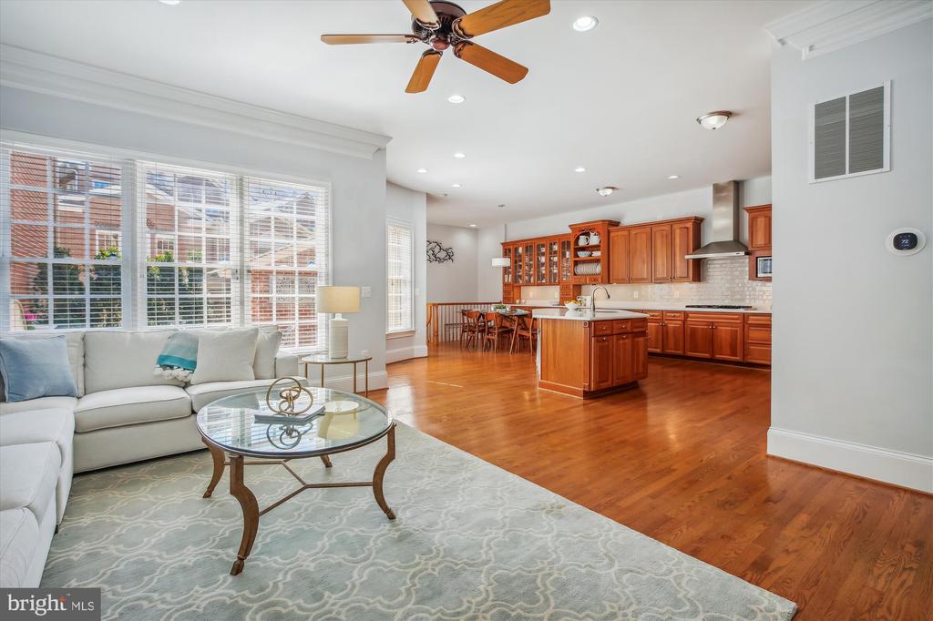 1496 TEAGUE DRIVE
