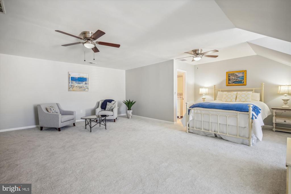 1496 TEAGUE DRIVE