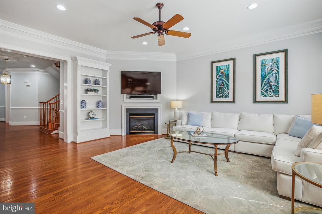 1496 TEAGUE DRIVE