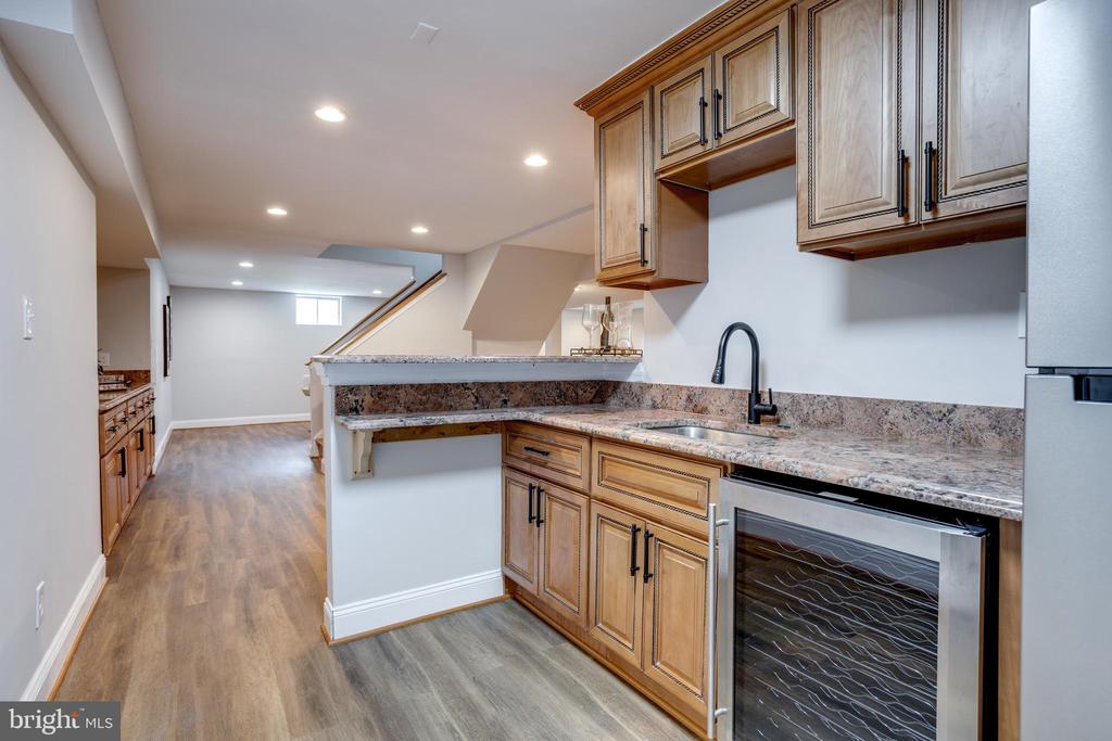 8750 CENTER ROAD 1