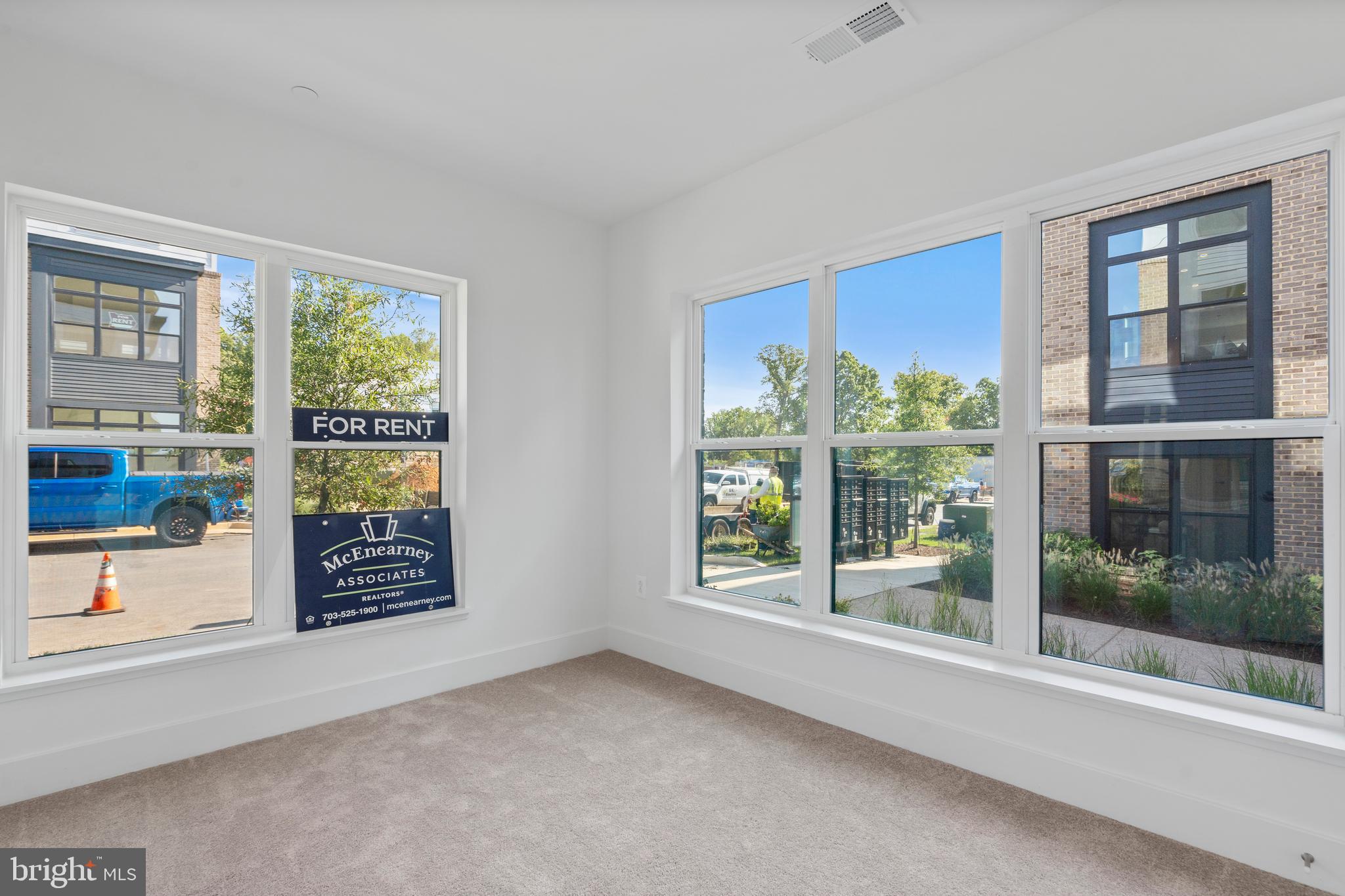 2038 TYSONS RIDGELINE ROAD
