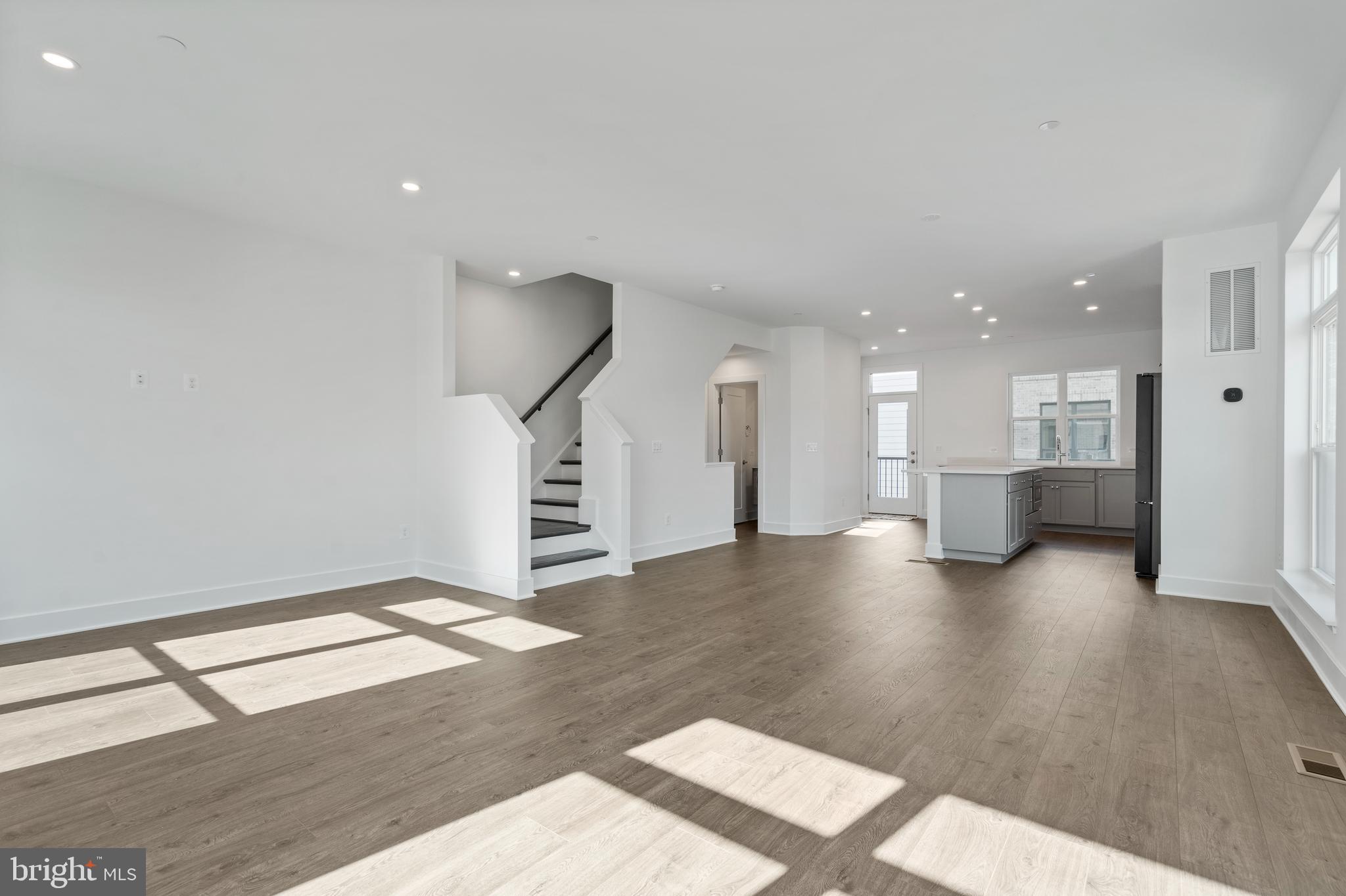 2038 TYSONS RIDGELINE ROAD