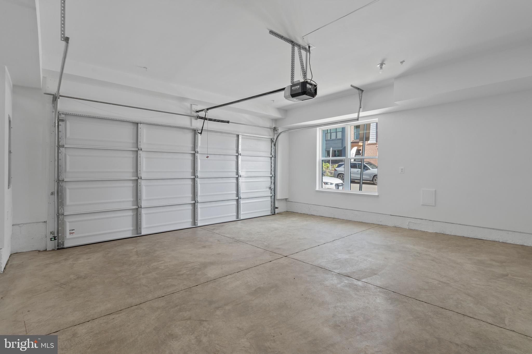 2038 TYSONS RIDGELINE ROAD