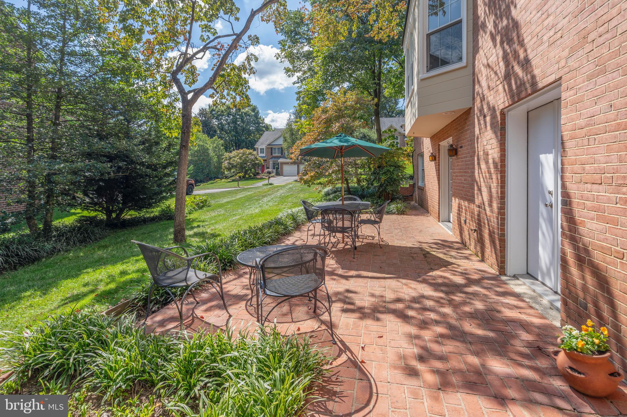 4803 AUTUMN LAKE WAY