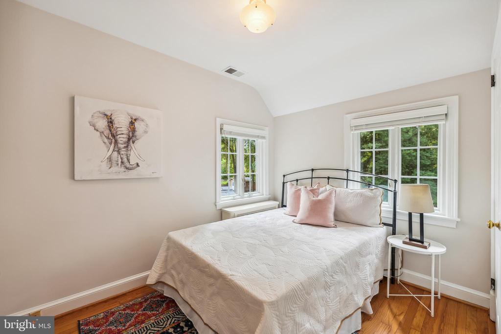 4001 FRANCONIA RD,FAIRFAX