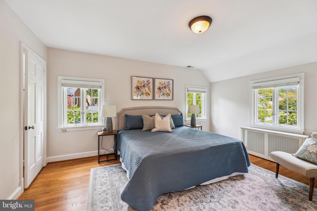 4001 FRANCONIA RD,FAIRFAX