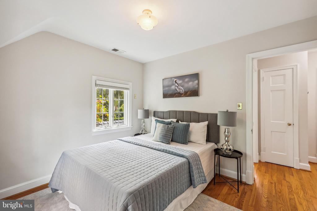 4001 FRANCONIA RD,FAIRFAX