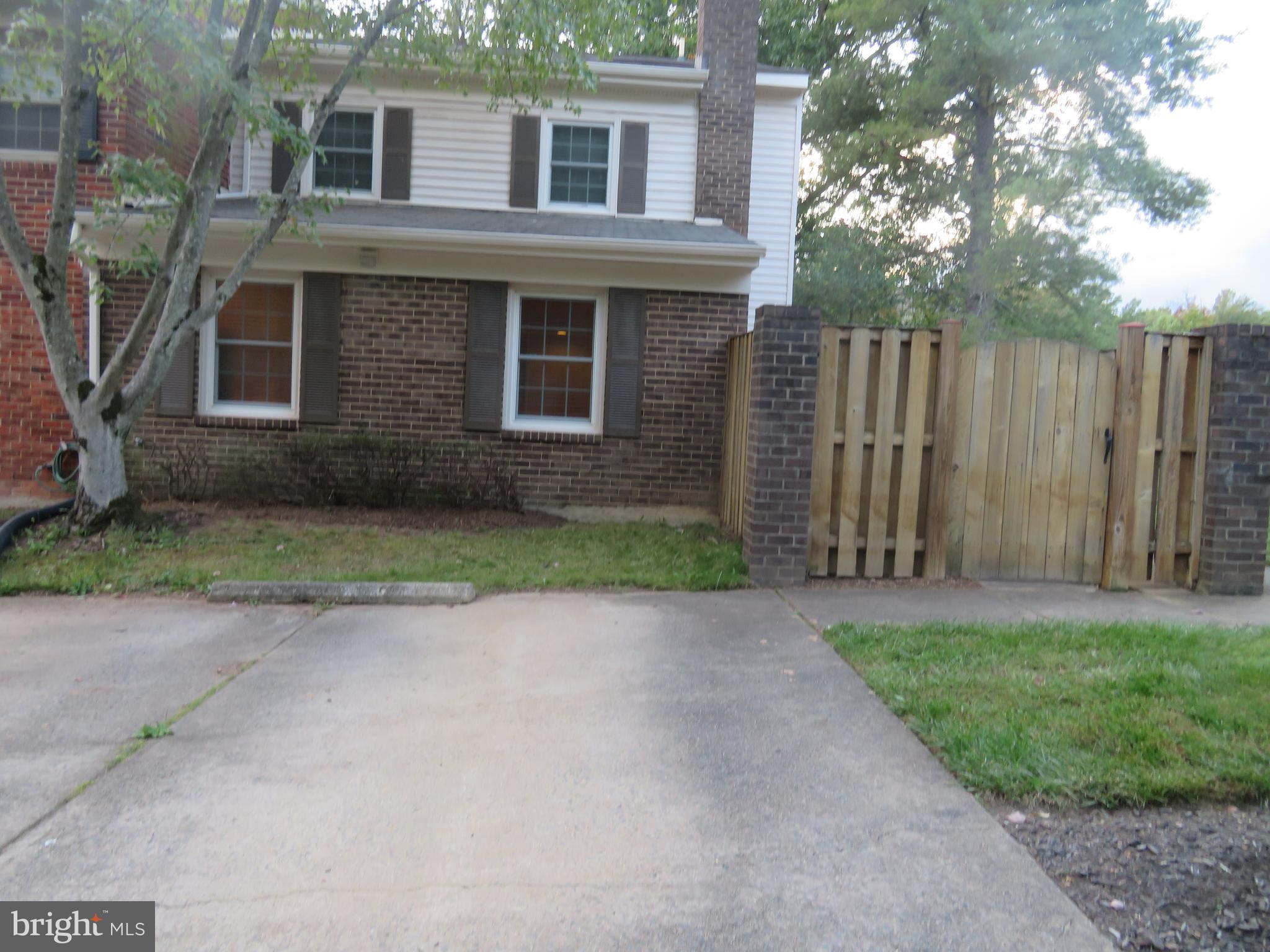 713 HUNTER COURT SW